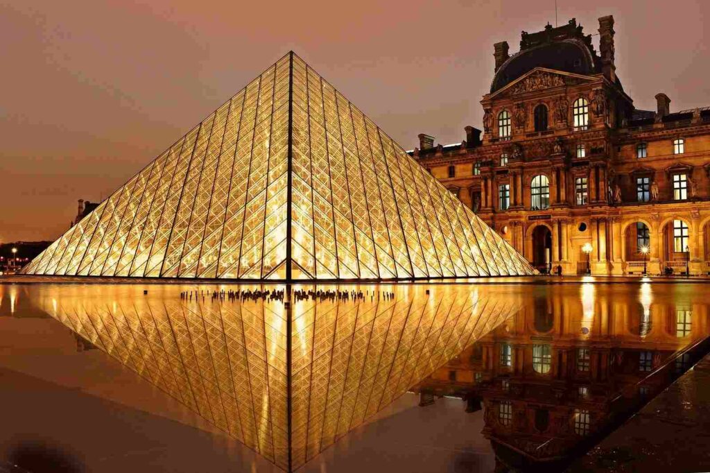 Paris visão do museu do Louvre